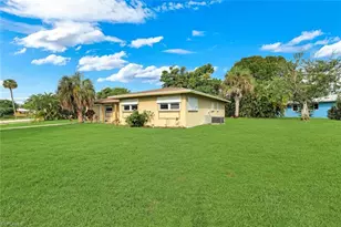 5248 Versaille Ct, Cape Coral, FL 33904 - Photo 2