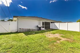 1801/1803 SW Santa Barbara Pl, Cape Coral, FL 33991 - Photo 36