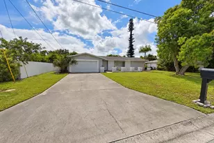 1718 NE 7th St, Cape Coral, FL 33909 - Photo 2