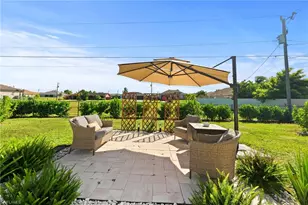 1409 NE 4th Pl, Cape Coral, FL 33909 - Photo 2