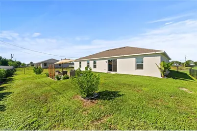 1409 NE 4th Pl, Cape Coral, FL 33909 - Photo 28
