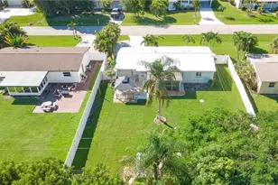 843 Lake McGregor Dr, Fort Myers, FL 33919 - Photo 14