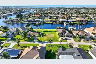 126 SW 50th St, Cape Coral, FL 33914 - Photo 4