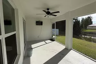 4034 NE 9th Pl, Cape Coral, FL 33909 - Photo 16