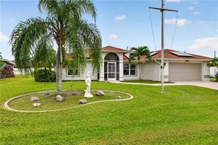 240 SE 28th Terrace, Cape Coral, FL 33904 - Photo 1
