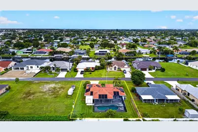 240 SE 28th Ter, Cape Coral, FL 33904 - Photo 34