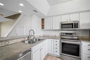 894 Buttonwood Dr, Fort Myers Beach, FL 33931 - Photo 12