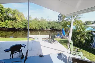 352 Shoreland Dr, Fort Myers, FL 33905 - Photo 16