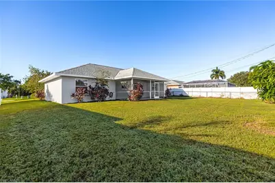 147 SE 19th Ln, Cape Coral, FL 33990 - Photo 32