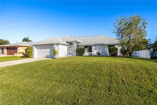 147 SE 19th Ln, Cape Coral, FL 33990 - Photo 2