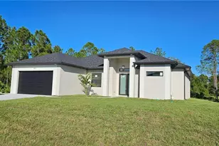 912 Hibiscus Ave, Lehigh Acres, FL 33972 - Photo 2