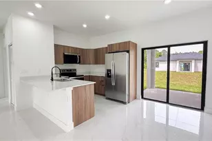 721 Avondale St E, Lehigh Acres, FL 33974 - Photo 2