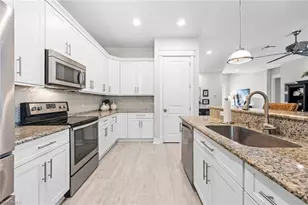 8702 Lakefront Ct, Fort Myers, FL 33908 - Photo 14