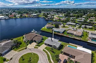 4547 W Coral Cir, North Fort Myers, FL 33903 - Photo 2