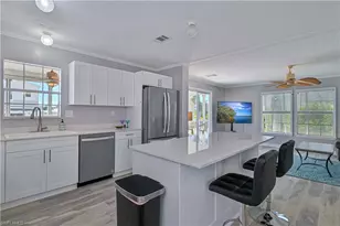 11390 Azalea Ln, Fort Myers Beach, FL 33931 - Photo 18