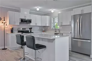 11390 Azalea Ln, Fort Myers Beach, FL 33931 - Photo 6