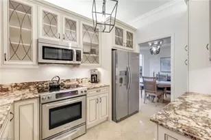 401 Bayfront Pl, Naples, FL 34102 - Photo 12