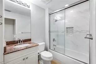 401 Bayfront Pl, Naples, FL 34102 - Photo 22