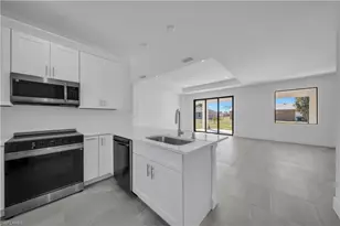 1120 NE 15th St, Cape Coral, FL 33909 - Photo 12