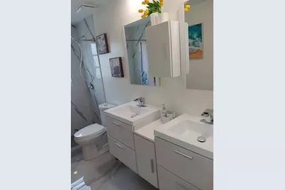 2244 Parkview Dr, Fort Myers, FL 33905 - Photo 10