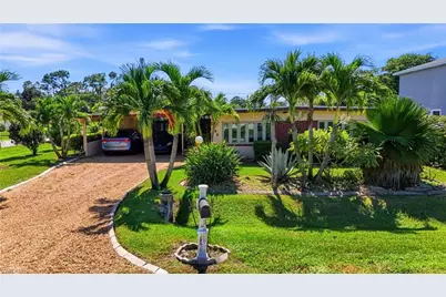 2366 Burton Ave, Fort Myers, FL 33907 - Photo 2