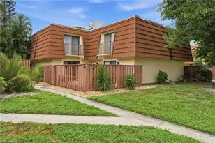 5205 Cedarbend Dr, Fort Myers, FL 33919 - Photo 2