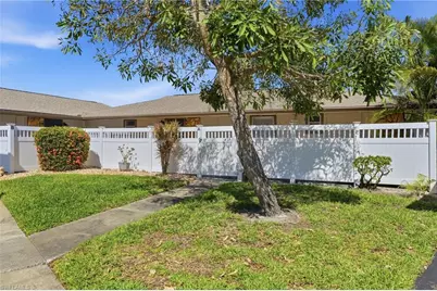 4289 Island Cir #1, Fort Myers, FL 33919 - Photo 6
