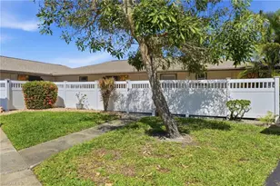 4289 Island Cir, Fort Myers, FL 33919 - Photo 6