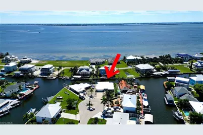 2277 Sapodilla Ln, Saint James City, FL 33956 - Photo 2