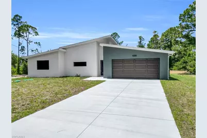 1006 Macy St E, Lehigh Acres, FL 33974 - Photo 2