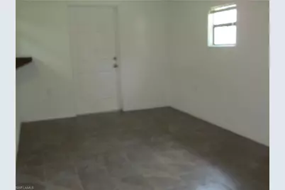 19486 Poppytree Ct, Lehigh Acres, FL 33936 - Photo 6