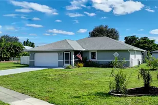 4718 Forest Glen Dr, North Fort Myers, FL 33903 - Photo 2