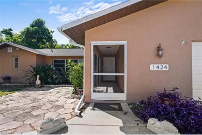 1424 SE 27th Ter, Cape Coral, FL 33904 - Photo 14