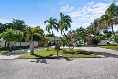1424 SE 27th Ter, Cape Coral, FL 33904 - Photo 20