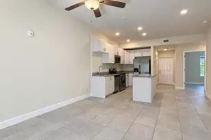 3313 SW 8th Pl, Cape Coral, FL 33914 - Photo 2