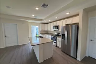 557 Oakshire Ln, Lehigh Acres, FL 33972 - Photo 8