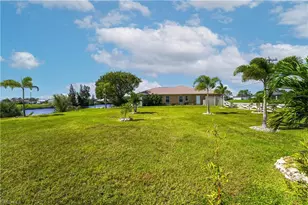 908 Vogiantzis Pkwy, Cape Coral, FL 33909 - Photo 32