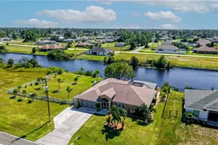 908 Vogiantzis Pkwy, Cape Coral, FL 33909 - Photo 34
