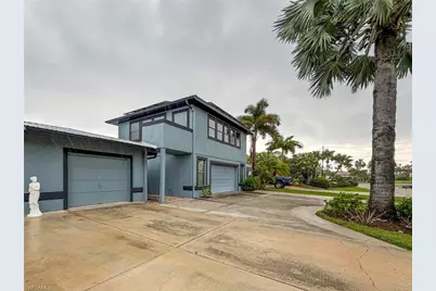1937 SE 37th St, Cape Coral, FL 33904 - Photo 4