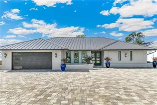 2286 SE 28th St, Cape Coral, FL 33904 - Photo 8