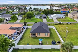 4317 SW 9th Pl, Cape Coral, FL 33914 - Photo 26