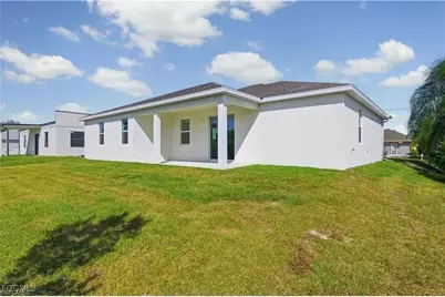 3206 NE 13th Ct, Cape Coral, FL 33909 - Photo 12