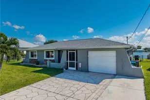 15 SE 10th Ave, Cape Coral, FL 33990 - Photo 4