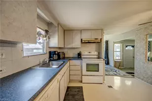123 Amber Ave, North Fort Myers, FL 33917 - Photo 18