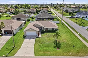 1922 SW 27th St, Cape Coral, FL 33914 - Photo 2