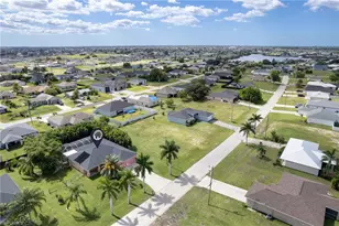 110 NW 25th Terrace, Cape Coral, FL 33993 - Photo 24