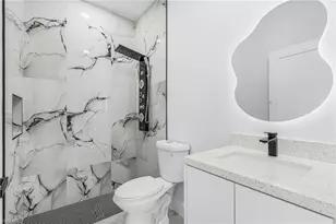 2616 NE 5th Pl, Cape Coral, FL 33909 - Photo 18