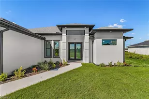 2616 NE 5th Pl, Cape Coral, FL 33909 - Photo 2