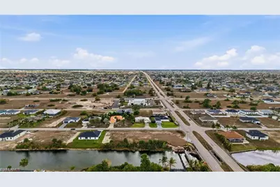 1525 NW 17th St, Cape Coral, FL 33993 - Photo 4