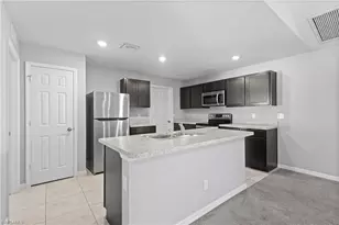 4137 NE 14th Pl, Cape Coral, FL 33909 - Photo 12